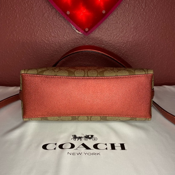 Coach Lewis Purse - Picture 6 of 7